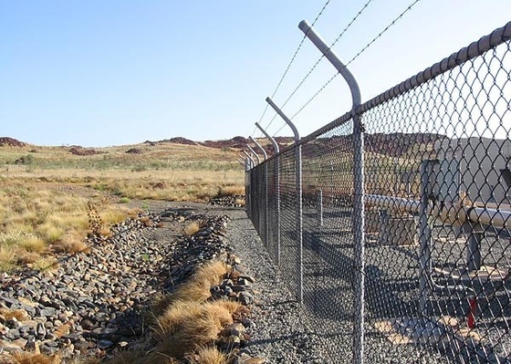 Barbed Wire Mesh 6ft Height Steel Chain Link Fencing With Hot Dip Galvanized