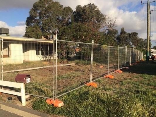 ISO9001 8foot Wide Temporary Steel Fencing For Residential Security