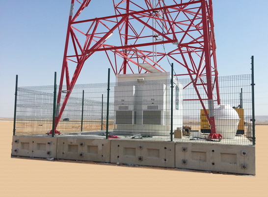 ISO-2001 2.4 M Wide Fence Panels , Anti Rust Diamond Wire Mesh Fencing