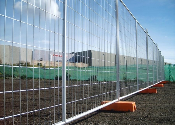 2.1x2.4m Removable Gi 60X150mm Temporary Steel Fencing