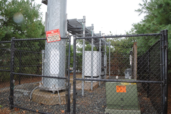 Galvanized Iron 1800mm Tall Tower Fencing With Diamond Hole