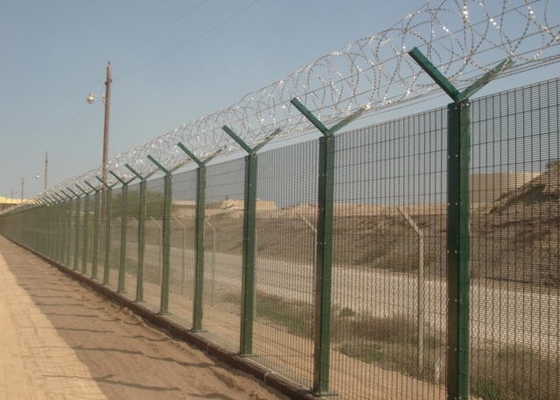 Military Site Anti Intrusion Pvc Coated 358 Mesh Fencing Top With Razor Barbed Wire